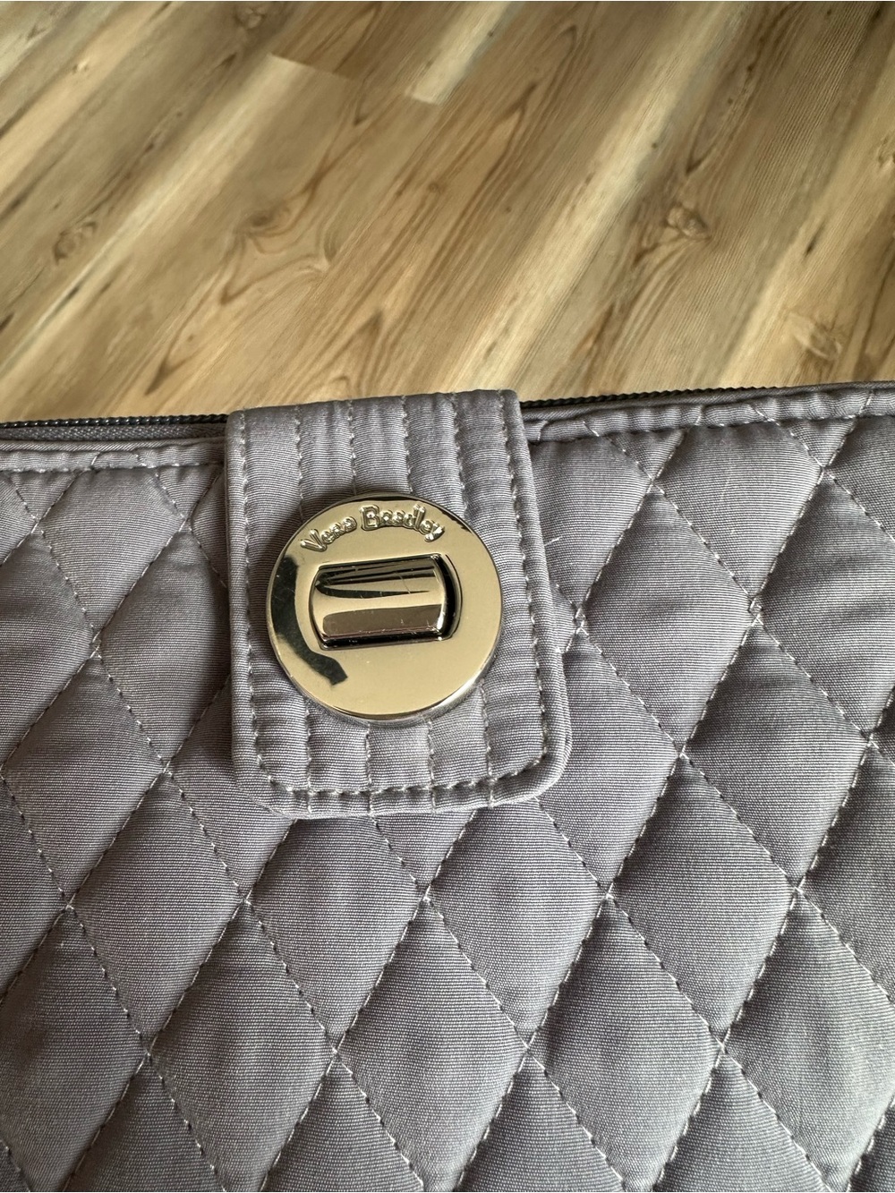 Vera Bradley Quilted Light Gray Turn-Lock Wallet - Picture 8 of 9